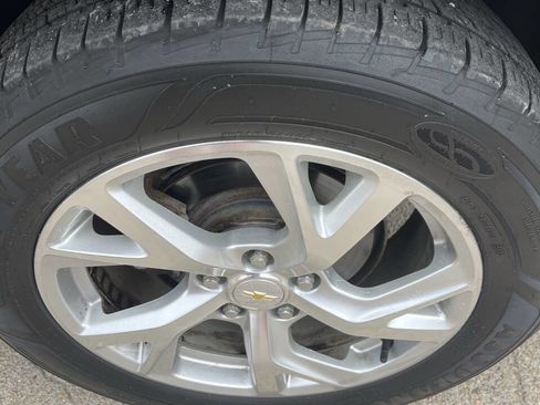 Used 2018 Chevrolet Equinox LT AWD/4WD image 10