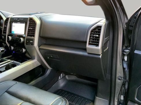 Used 2018 Ford F150 Lariat w/ Equipment Group 502A Luxury AWD/4WD image 18