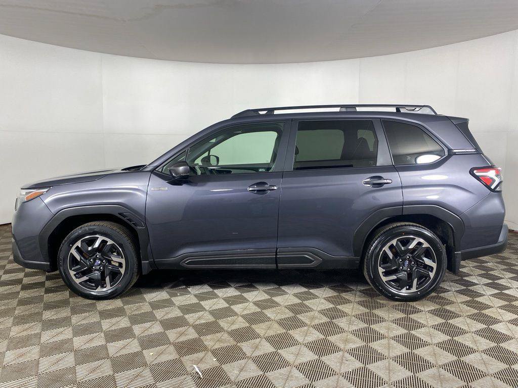 Used 2025 Subaru Forester Limited AWD/4WD image 10