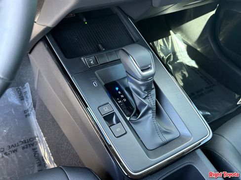 New 2026 Toyota Corolla Cross XLE FWD image 21