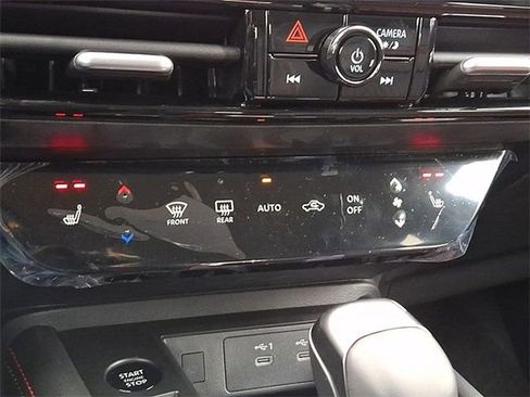 New 2026 Nissan Kicks SR w/ Cold Weather Package image 42