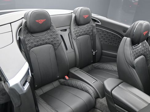 Used 2020 Bentley Continental GT image 9