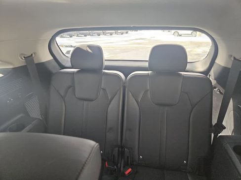 Used 2024 Kia Sorento S image 21