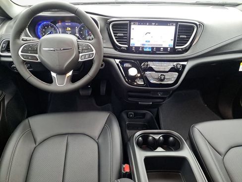 New 2026 Chrysler Pacifica Select image 19