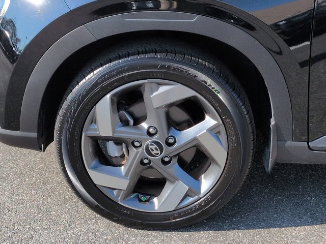 Used 2024 Hyundai Venue SEL FWD image 11