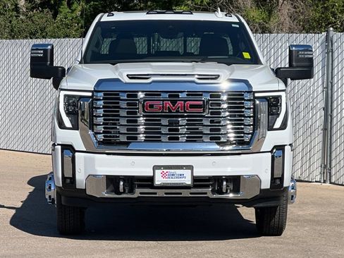 New 2026 GMC Sierra 3500 Denali w/ Denali Reserve Package AWD/4WD image 6