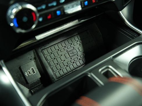 Used 2025 Ford F150 Raptor AWD/4WD image 47
