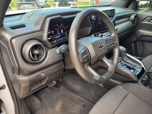 Used 2024 Chevrolet Colorado Trail Boss w/ Technology Package AWD/4WD image 29