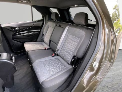Used 2024 Chevrolet Equinox LT FWD image 16