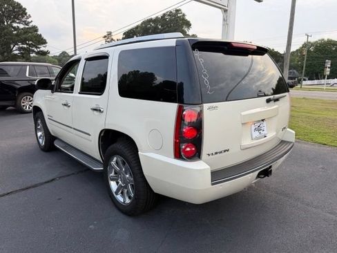 Used 2014 GMC Yukon Denali AWD/4WD image 7