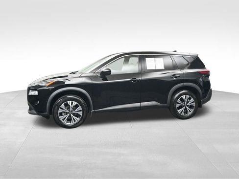 Used 2021 Nissan Rogue SV FWD image 2