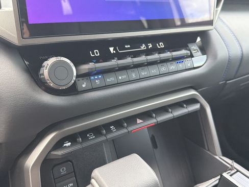New 2026 Toyota Sequoia Platinum AWD/4WD image 25