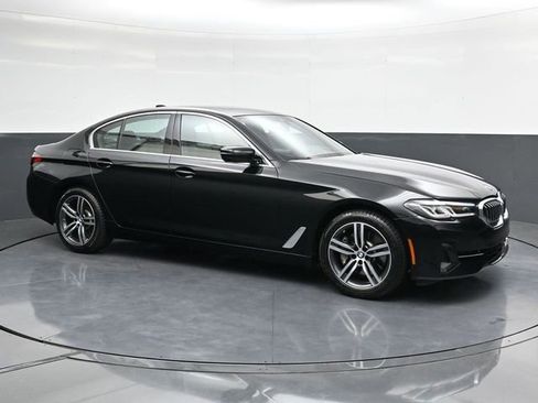 Used 2022 BMW 530i xDrive 530i xDrive w/ Premium Package image 9