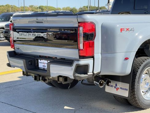 New 2026 Ford F450 Platinum image 36