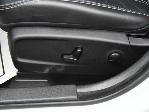 Used 2023 Chrysler 300 S image 17