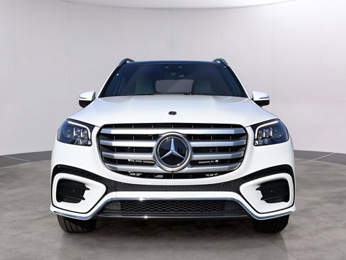 New 2026 Mercedes-Benz GLS 450 4MATIC image 2