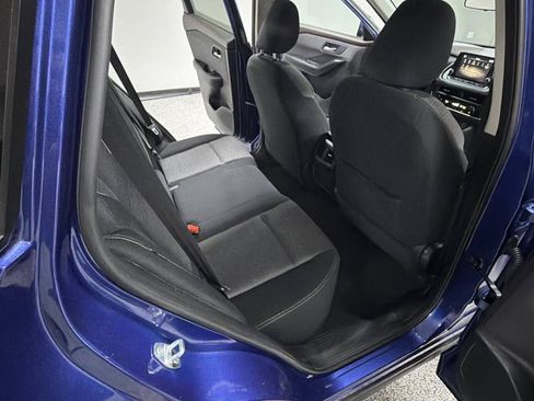 Used 2023 Nissan Rogue SV FWD image 25