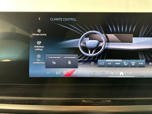 New 2026 BMW X5 xDrive40i w/ M Sport Package AWD/4WD image 16