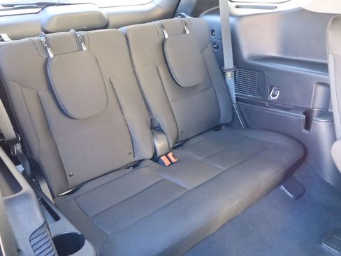 Used 2023 Ford Explorer XLT AWD/4WD image 19