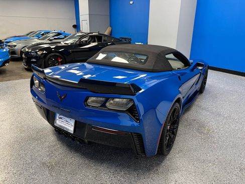 Used 2015 Chevrolet Corvette Z06 w/ 3LZ Preferred Equipment Group RWD image 27