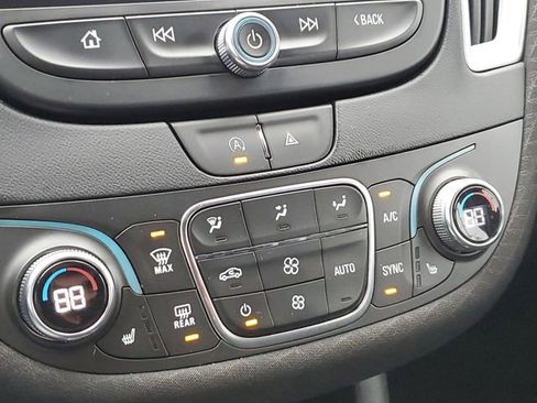 Used 2023 Chevrolet Malibu LT w/ Driver Confidence Package image 22