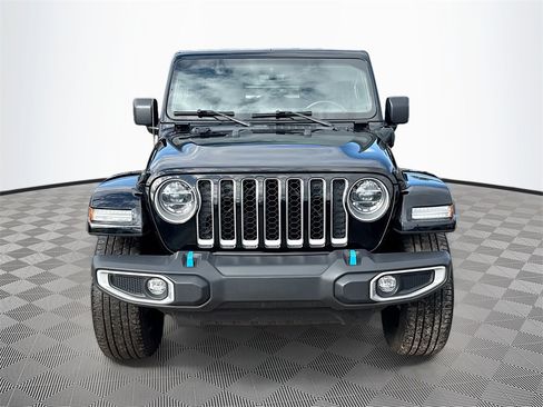 Used 2022 Jeep Wrangler Unlimited Sahara w/ Cold Weather Group image 2