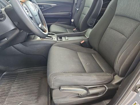 Used 2019 Honda Ridgeline Sport image 18