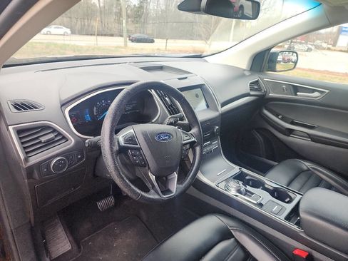 Used 2020 Ford Edge SEL image 26