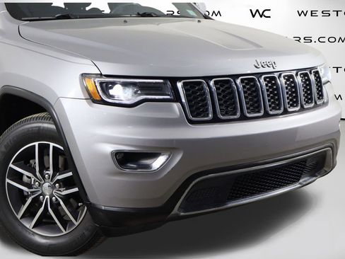 Used 2017 Jeep Grand Cherokee Limited w/ Luxury Group II image 47
