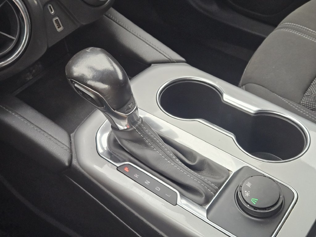 Used 2019 Chevrolet Blazer LT FWD image 19