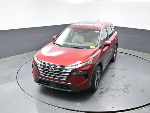 Used 2025 Nissan Rogue SV FWD image 17