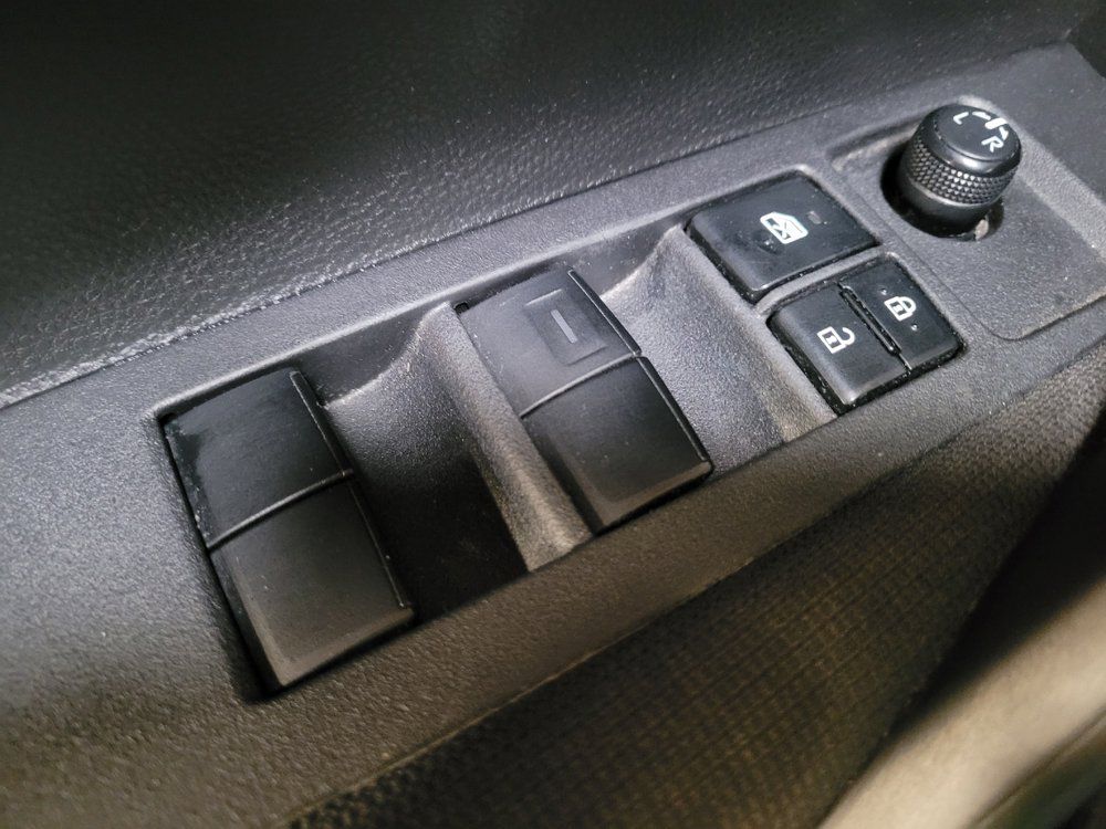 Used 2022 Toyota Corolla LE FWD image 27