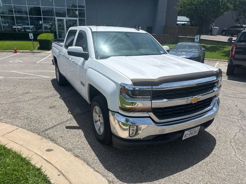 Used 2018 Chevrolet Silverado 1500 LT w/ Texas Edition RWD image 2