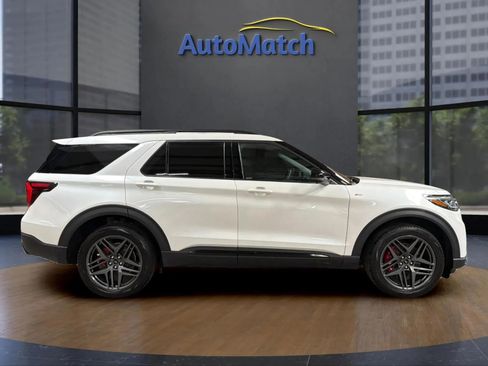 Used 2025 Ford Explorer ST-Line w/ Premium Package AWD/4WD image 13