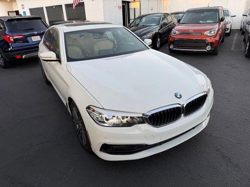 Used 2017 BMW 530i RWD image 10