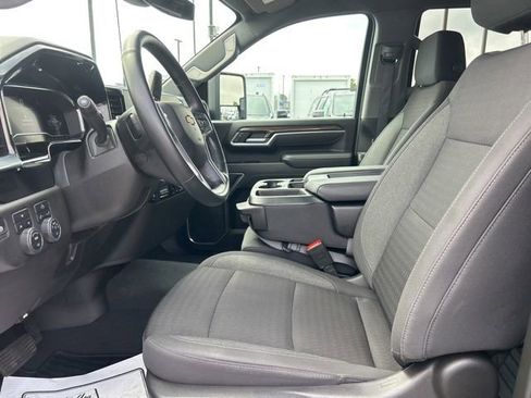 Used 2025 Chevrolet Silverado 2500 LT w/ Convenience Package AWD/4WD image 15