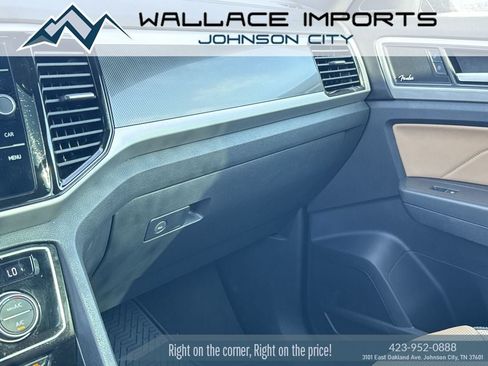 Certified 2022 Volkswagen Atlas Cross Sport SEL Premium R-Line AWD/4WD image 21