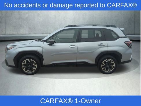Used 2025 Subaru Forester Premium AWD/4WD image 2