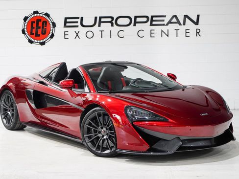 Used 2018 McLaren 570S Spider image 1