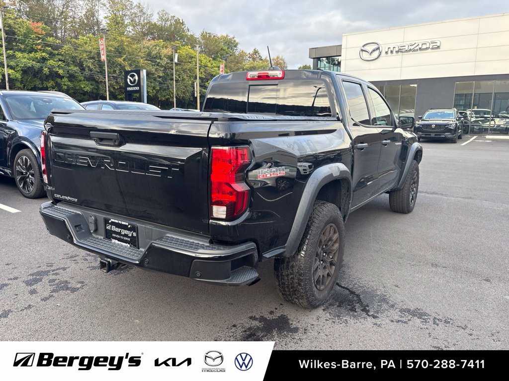 Used 2023 Chevrolet Colorado Trail Boss w/ Technology Package AWD/4WD image 9