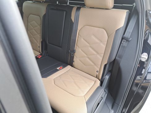 New 2026 Volkswagen Atlas Cross Sport SE AWD/4WD image 13