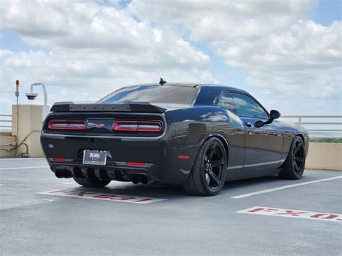 Used 2021 Dodge Challenger SRT Hellcat Redeye image 7