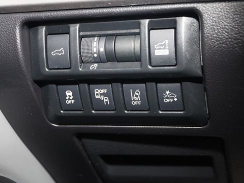 Used 2019 Subaru Outback 2.5i Limited AWD/4WD image 31