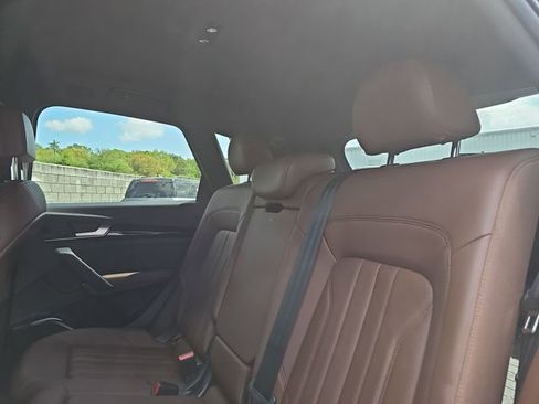 Used 2019 Audi Q5 2.0T Premium w/ Convenience Package AWD/4WD image 16