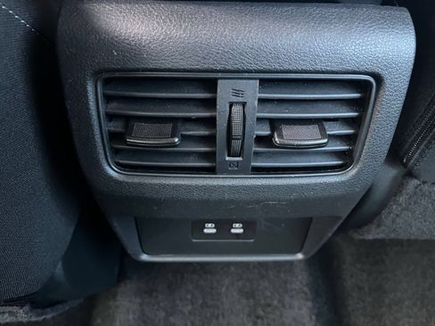 Used 2025 Nissan Rogue SV AWD/4WD image 24