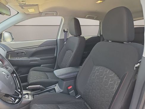 Used 2026 Mitsubishi Outlander Sport AWD image 13