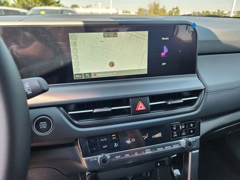 New 2026 Kia Seltos EX image 18