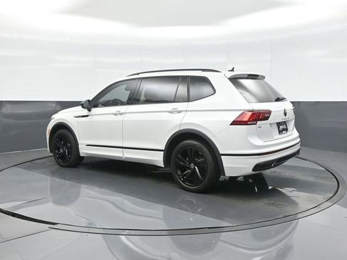 Used 2024 Volkswagen Tiguan SE R-Line w/ MDO Package, Three-Row FWD image 5