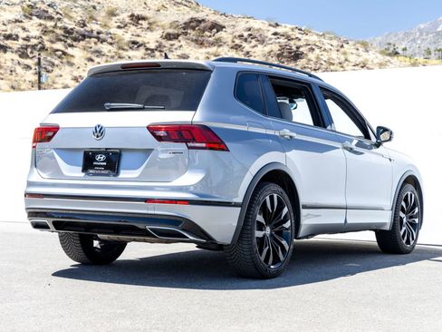 Used 2020 Volkswagen Tiguan SE R-Line w/ 3rd Row Seat Package AWD/4WD image 10
