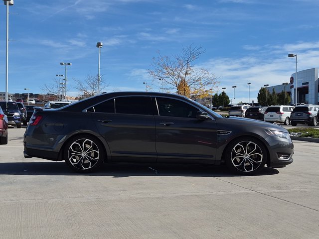 Used 2018 Ford Taurus SHO AWD/4WD image 4